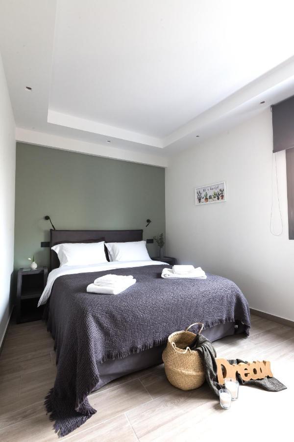 12 Reasons Why Metaxourgeio Aparthotel เอเธนส์ ภายนอก รูปภาพ