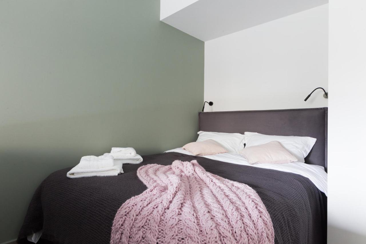 12 Reasons Why Metaxourgeio Aparthotel เอเธนส์ ภายนอก รูปภาพ