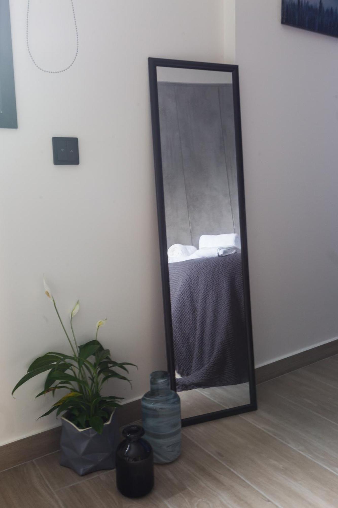 12 Reasons Why Metaxourgeio Aparthotel เอเธนส์ ภายนอก รูปภาพ